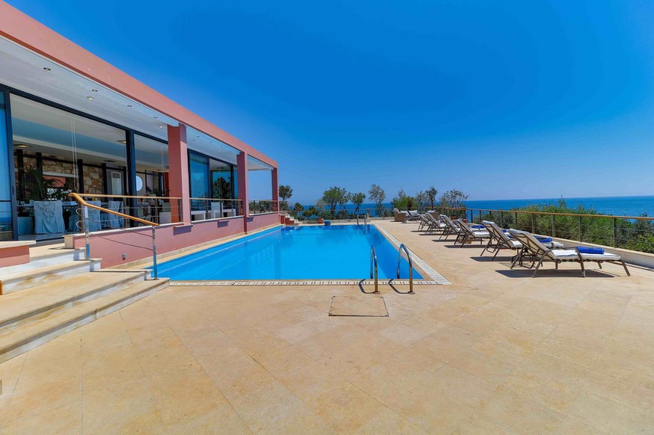 Black Diamond Beachfront Pool Villa Pasithea In Sounio, Athens Sounion Eksteriør billede